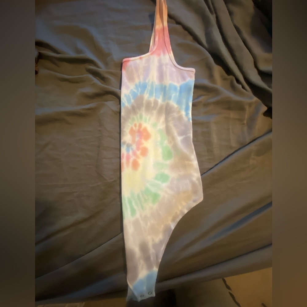 Tie dye body suit size L